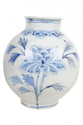 KOREAN BLUE & WHITE CERAMIC JA