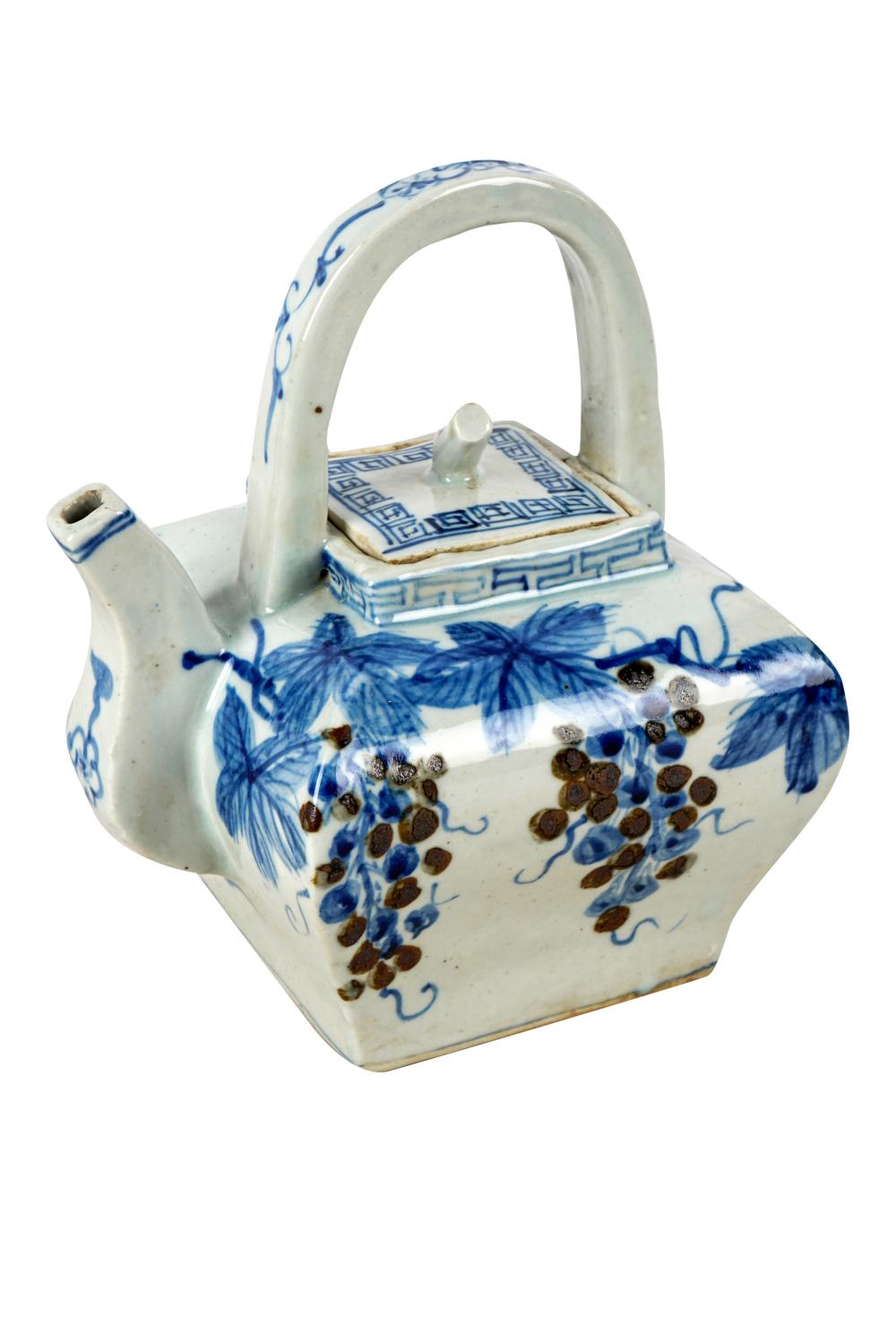 KOREAN BLUE & WHITE EWERwith