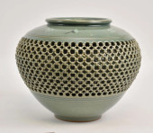 KOREAN CELADON GLAZED RETICULA