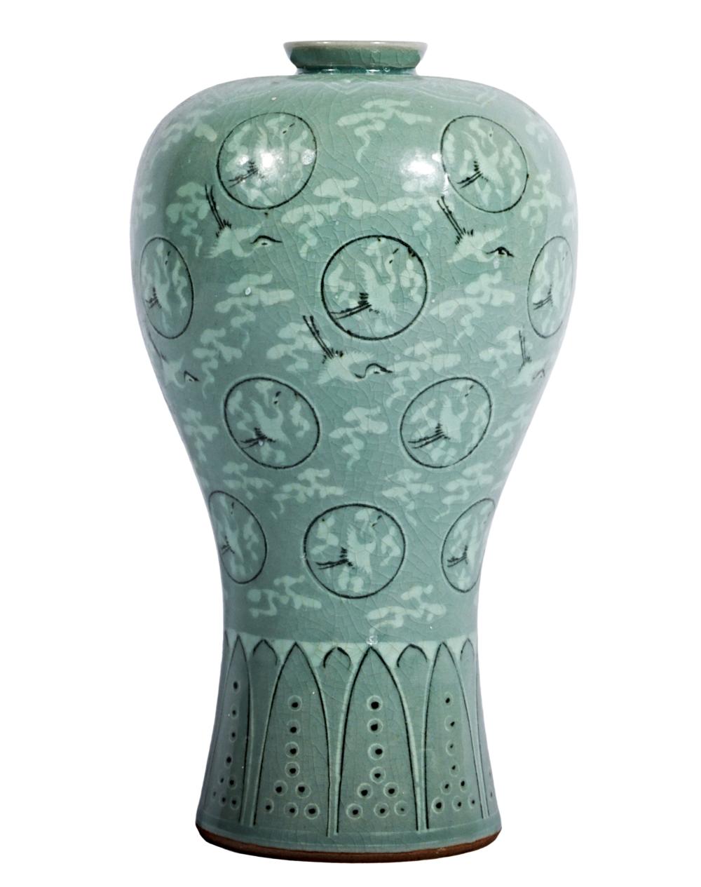 KOREAN CELADON MEIPING PORCELAIN