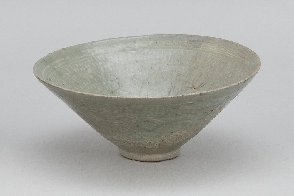 KOREAN CELADON PORCELAIN BOWL