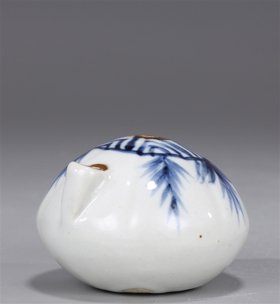 Korean circular form blue and white