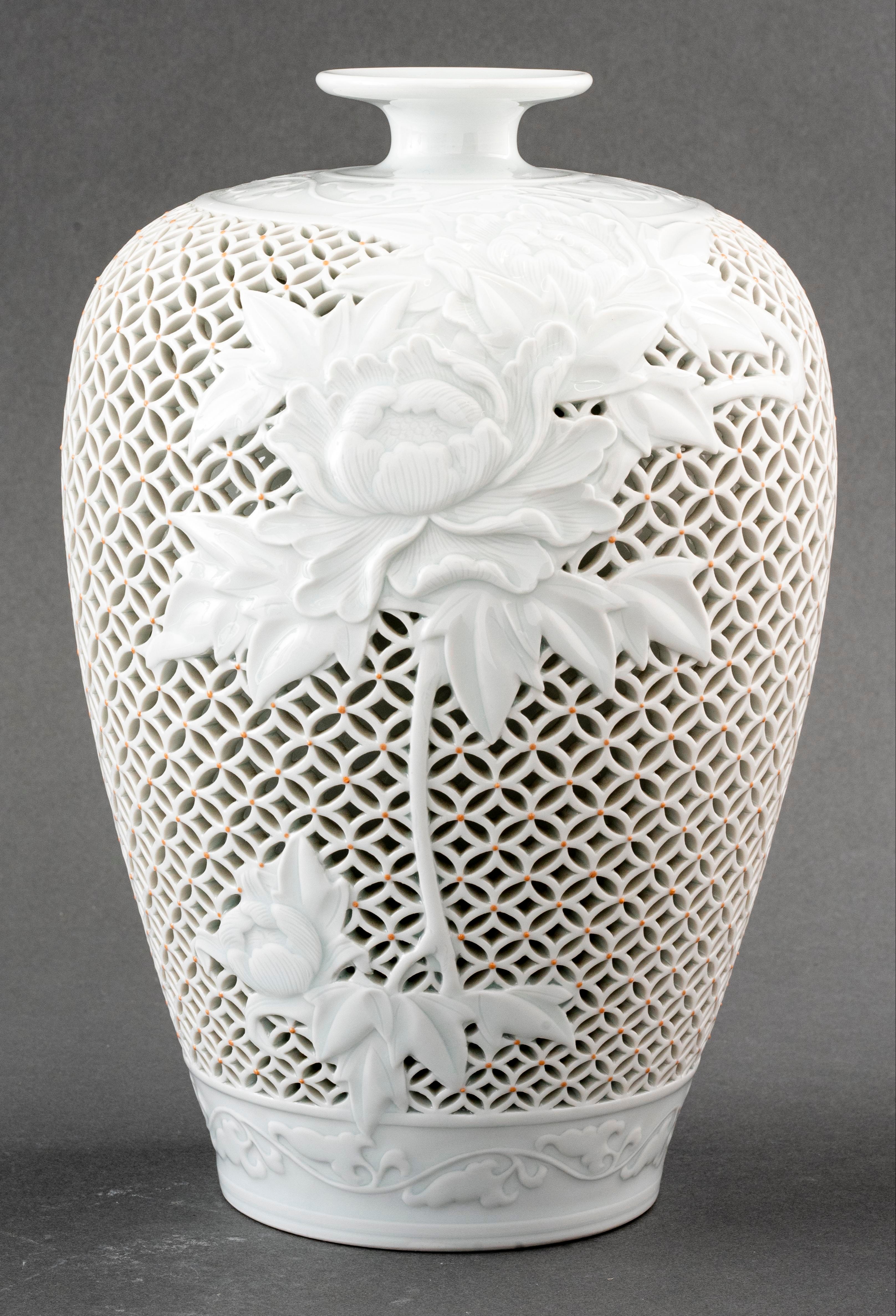 KOREAN DAN-GO-JAE CELADON MEIPING