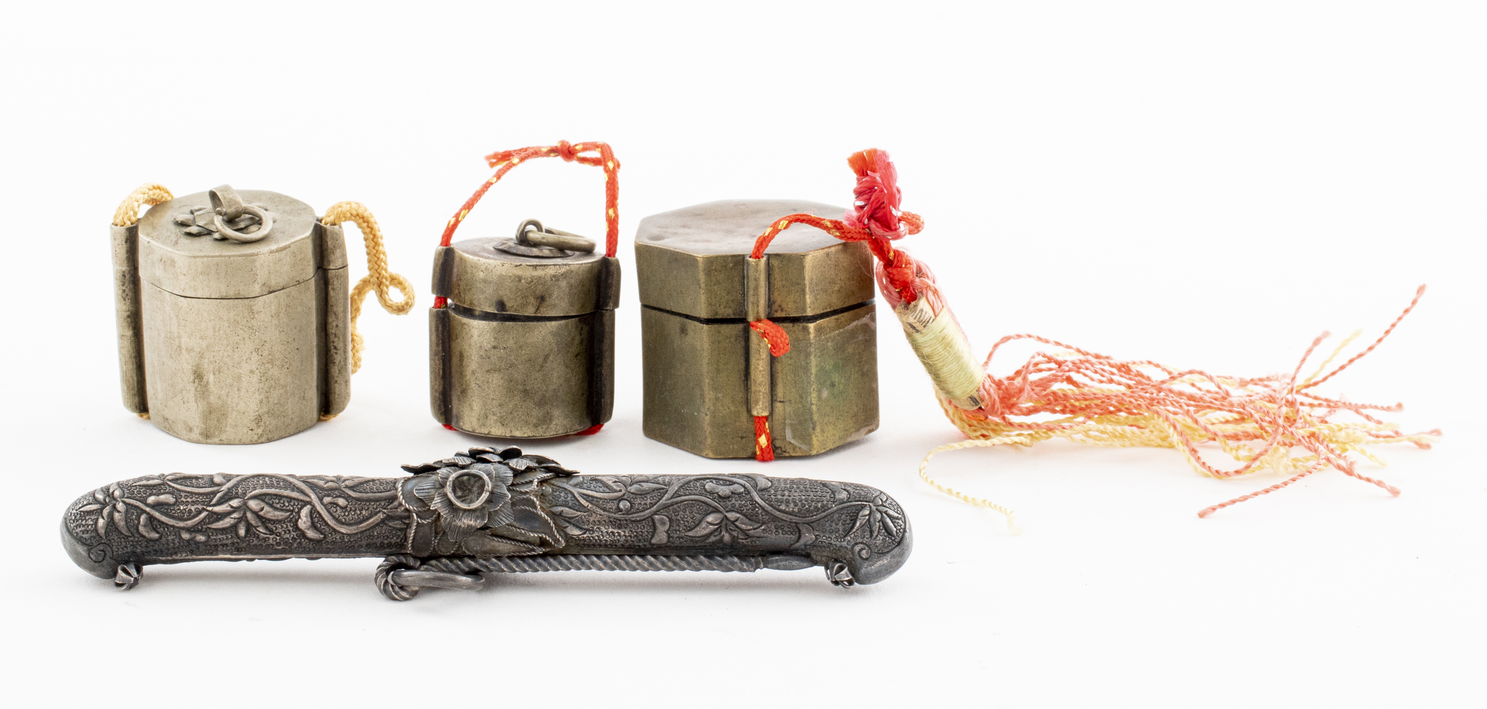 KOREAN FLORAL EUNJANG DO DAGGER AND