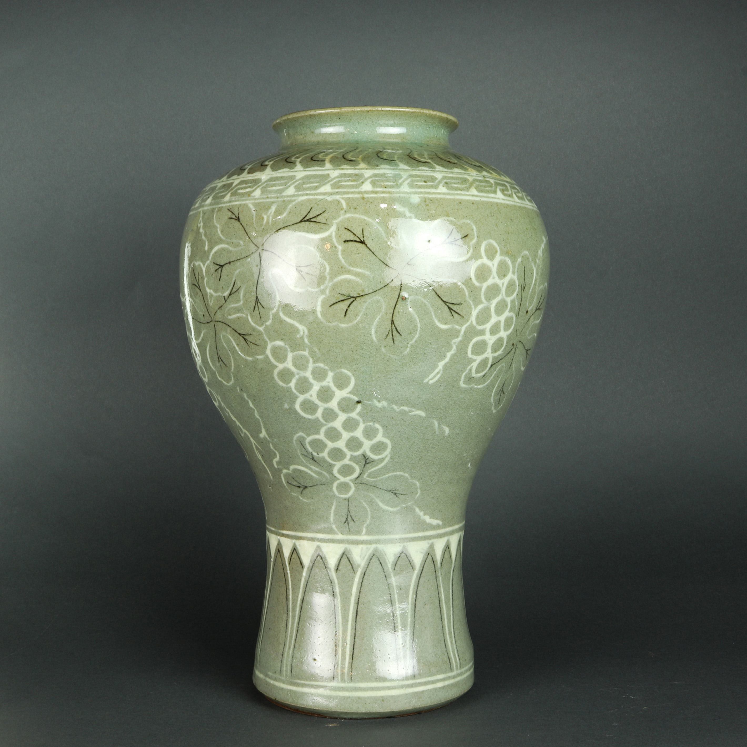 KOREAN GORYEO STYLE MEIPING VASE