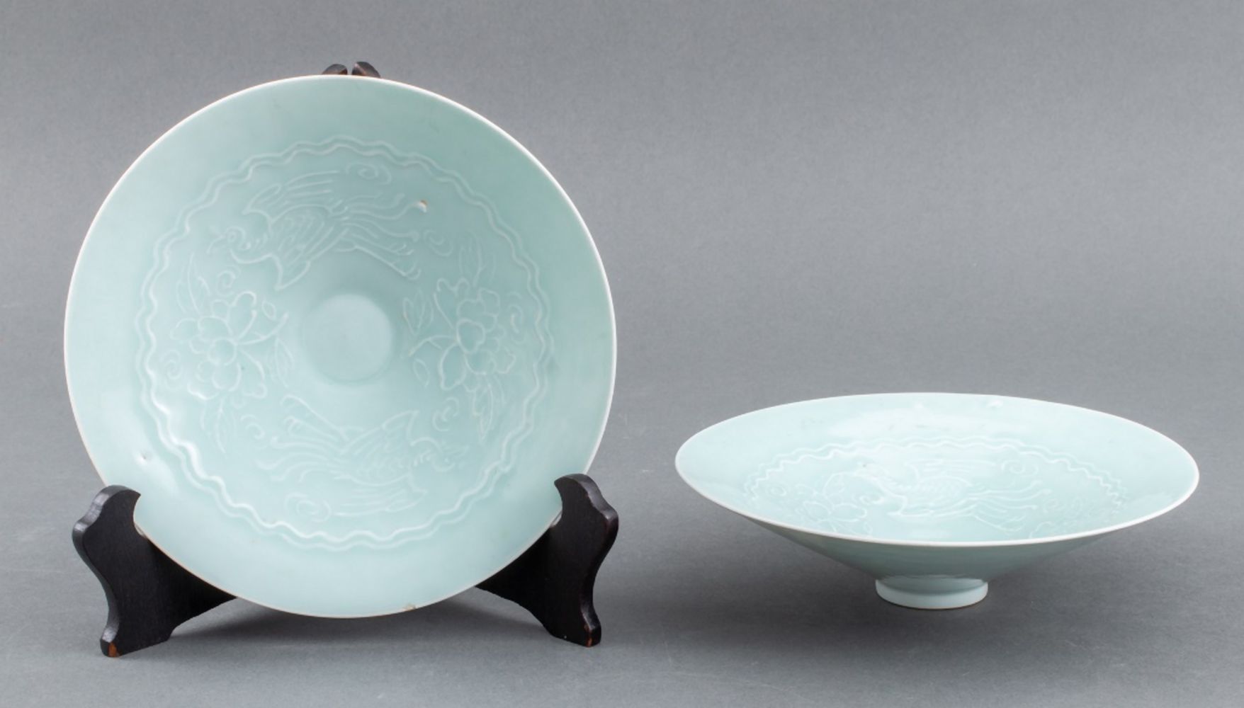 KOREAN LIGHT CELADON INCISED BOWLS,