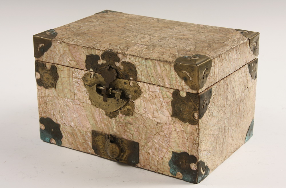 KOREAN SAFE BOX - 19th c