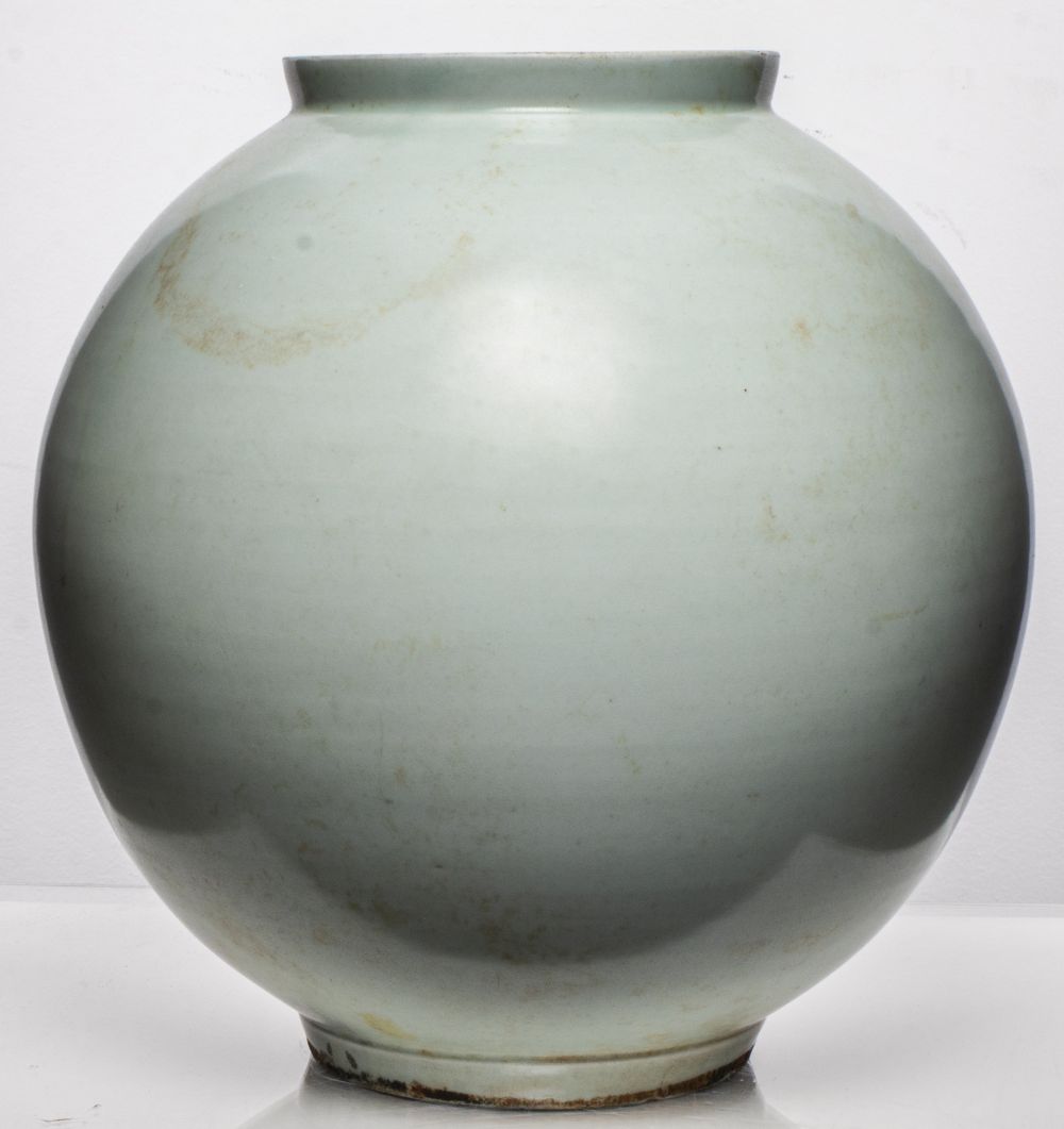 KOREAN WHITE GLAZED LARGE CERAMIC