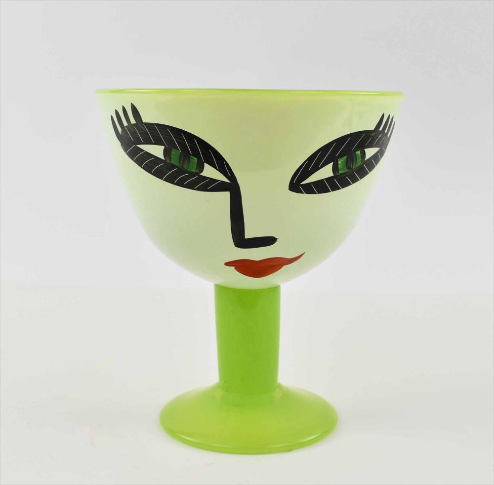 KOSTA BODA ART GLASS CUP-FORM