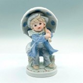 KPM JAPAN PORCELAIN FIGURINE,