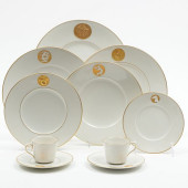 KPM PORCELAIN DINNER SERVICE I