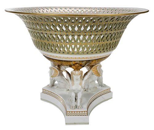 KPM RETICULATED PORCELAIN CENTER