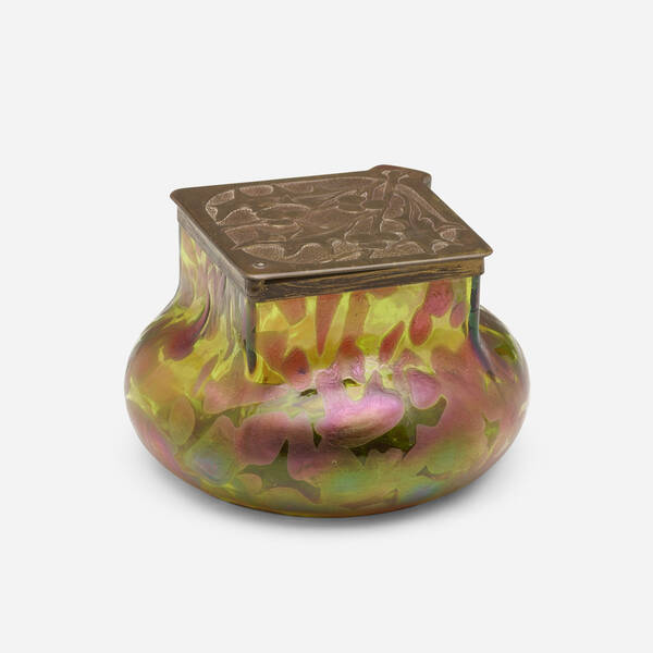 Kralik. Covered inkwell with holly.