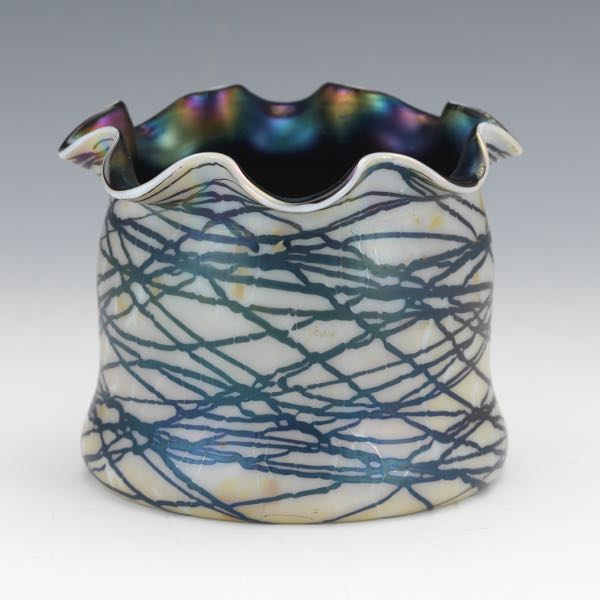 KRALIK THREADED GLASS VASE 4" x
