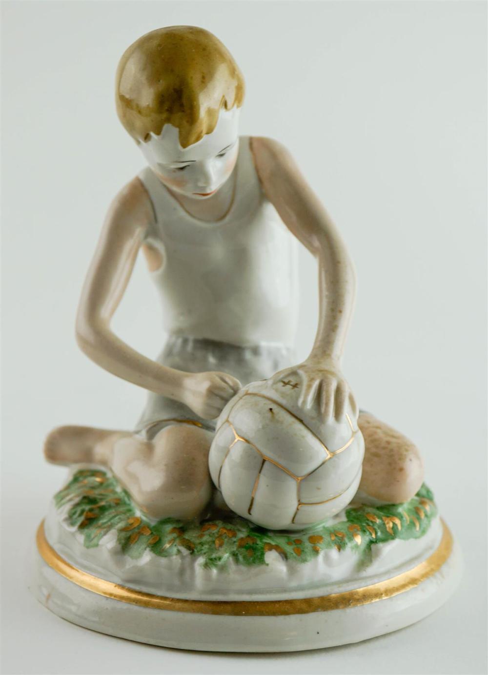 KRASNYI FARFORIST PORCELAIN