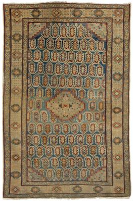 Kuba rug, small central medallion