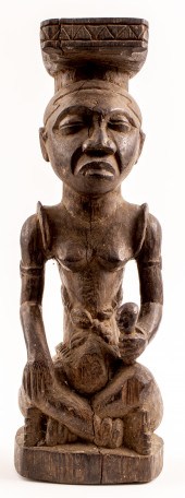 KUBA WOODEN SEATED ROYAL FIGUR