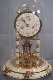 Kundo anniversary clock, Kieni
