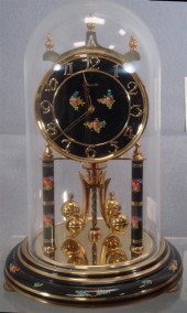Kundo anniversary clock, Kieni