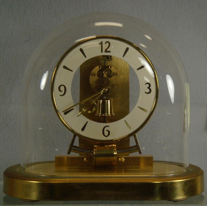 Kundo electromechanical clock,