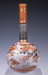 KUTANI LONG NECK VASE WITH GRA