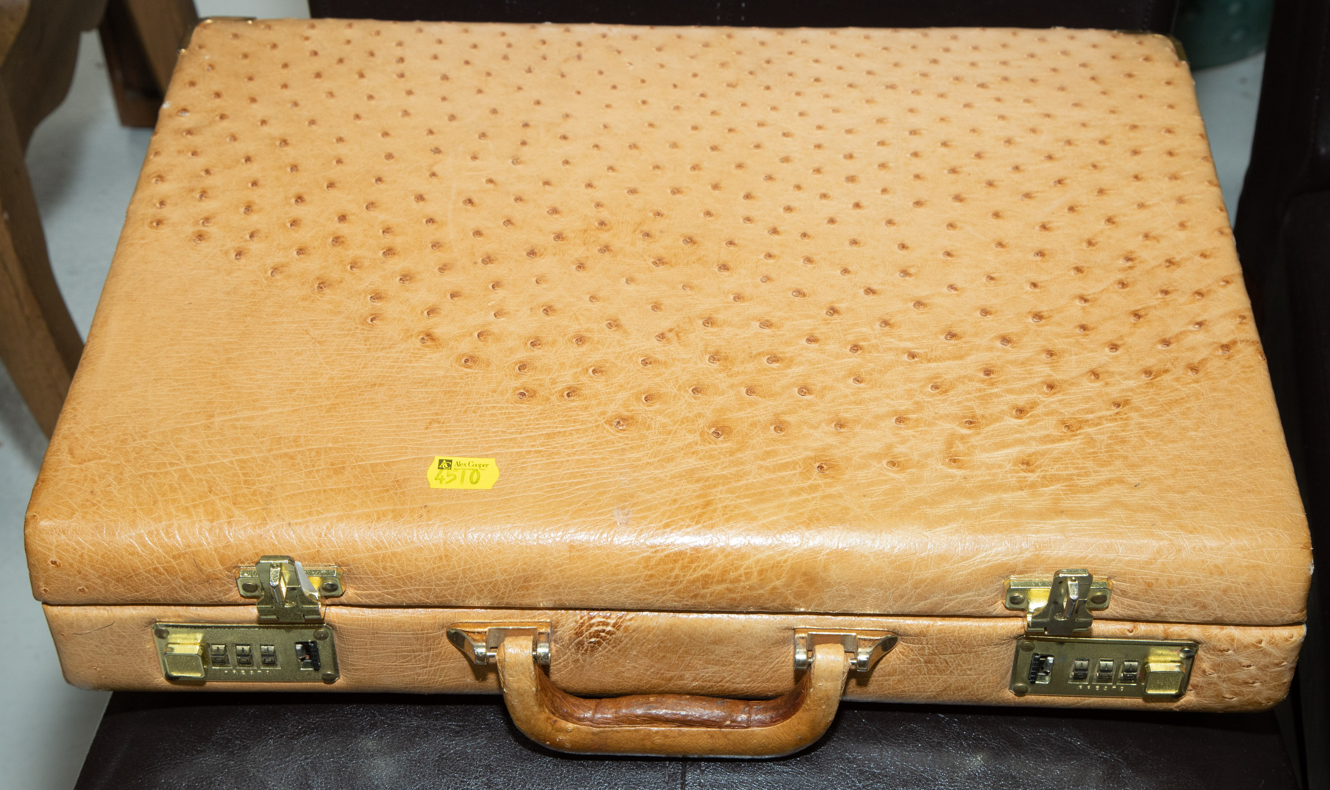 KWA WINNER OSTRICH LEATHER