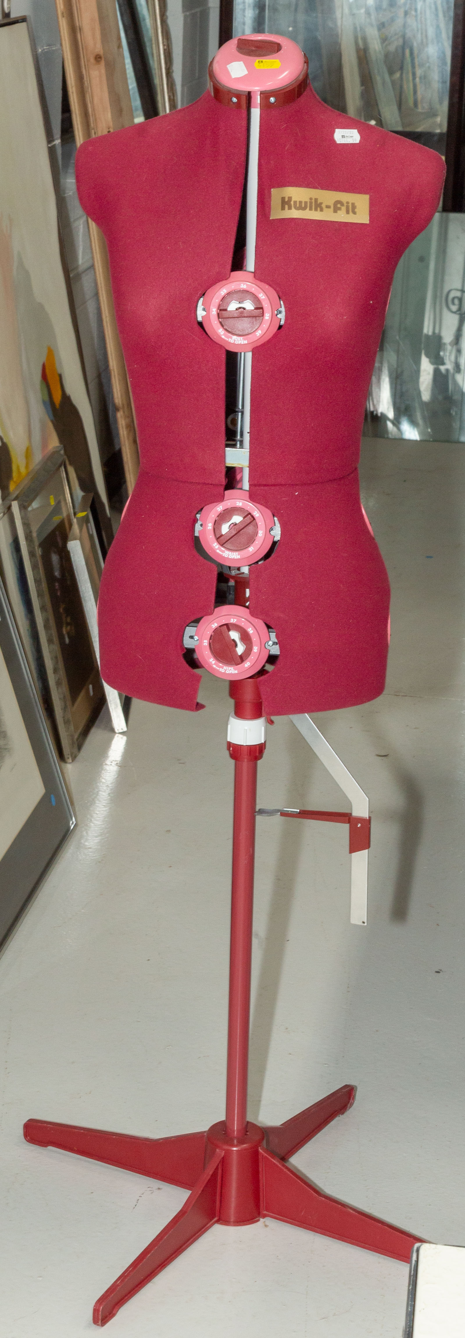 KWIK-FIT ADJUSTABLE TAILOR'S