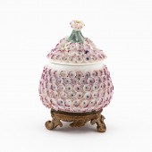 L. 18TH C. MENNECY PORCELAIN &