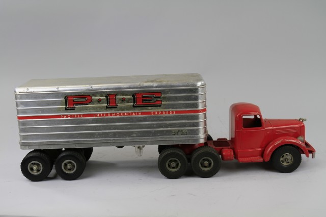 L-MACK TRACTOR Smith Miller die