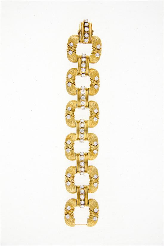 La Triomphe diamond-set gold link