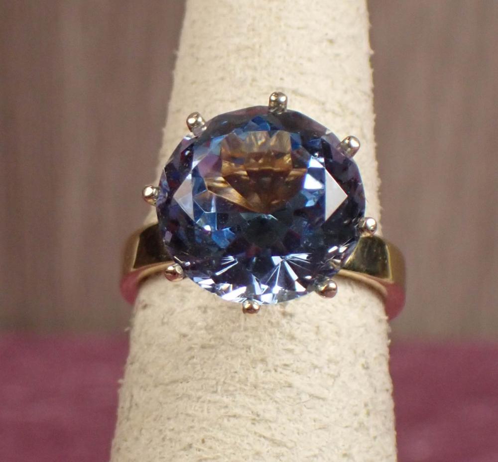 LAB CREATED SPINEL AND GOLD RINGLAB