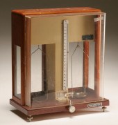 Laboratory balance scale; Reye