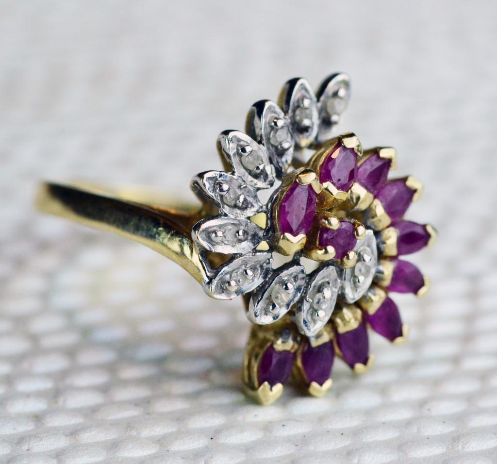 Ladies 10K Gold Ruby & Diamond