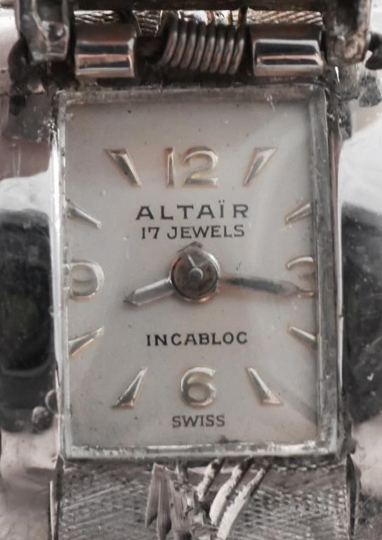 LADIES 14K GOLD ALTAIR 17J INCABLOC