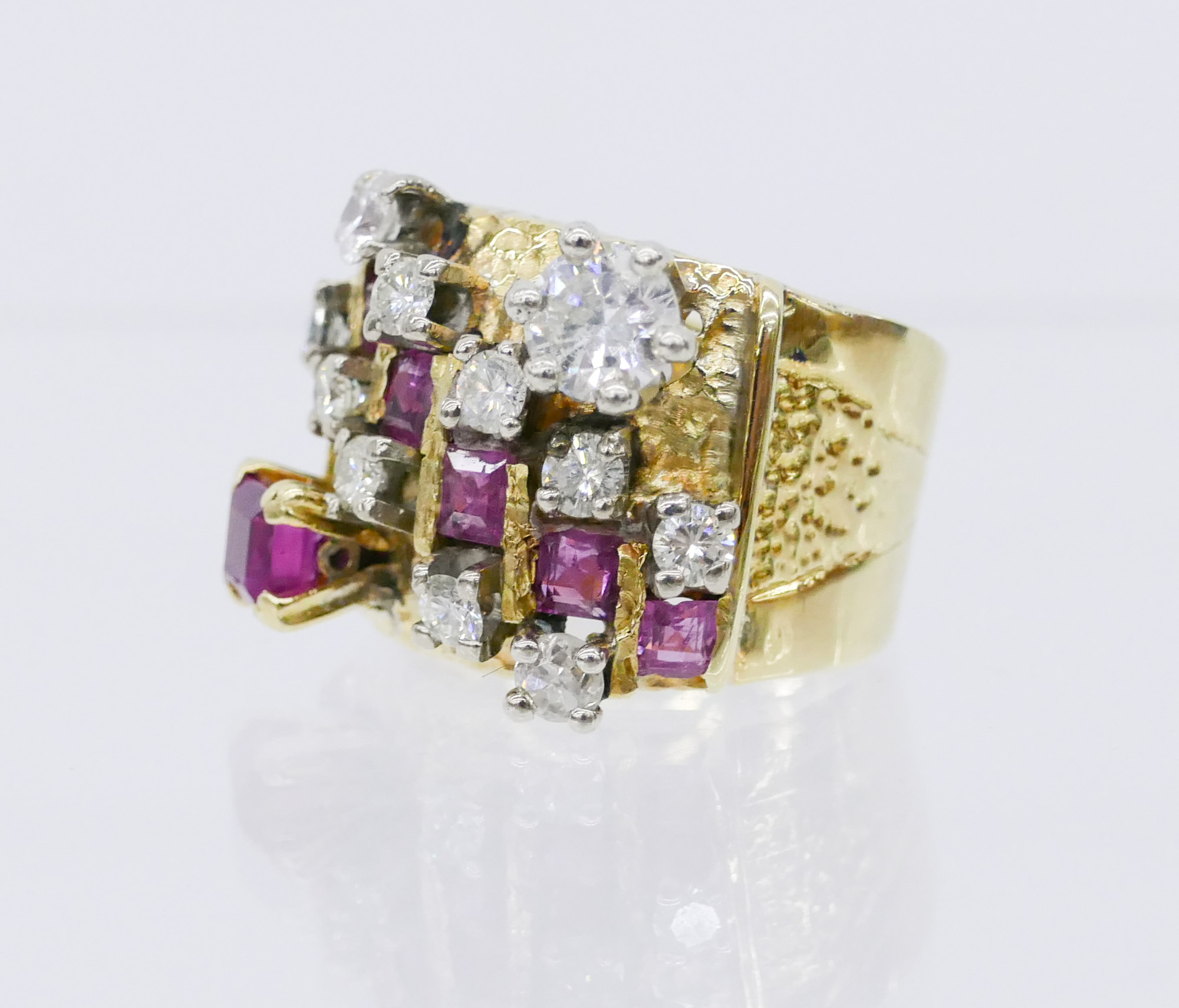 Ladies 18k Diamond and Ruby