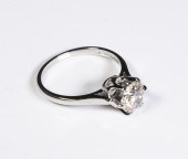 LADIES 18K WHITE GOLD RING Lad