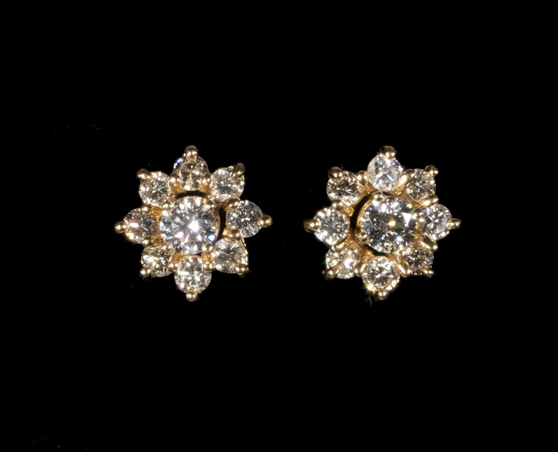 LADIES DIAMOND EARRINGS Pair of 14K