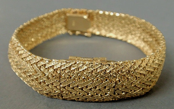 Ladies Geneve 14k gold mesh