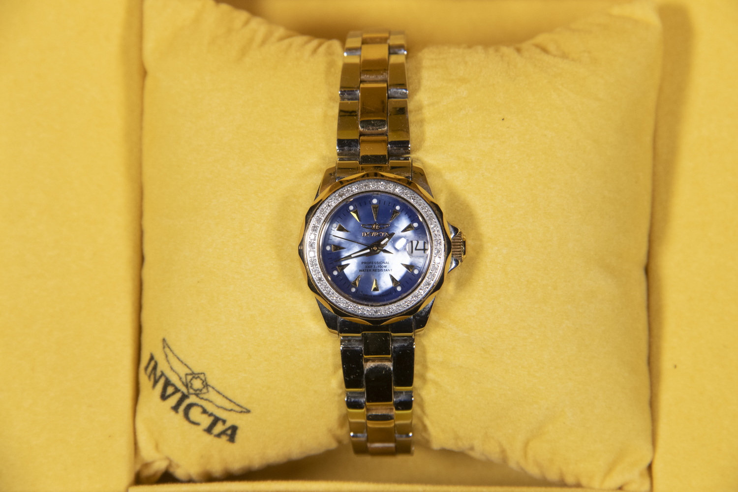 LADIES INVICTA DIAMOND BEZEL