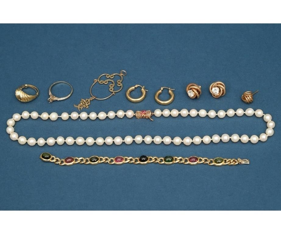 Ladies jewelry, mostly 14k gold, to