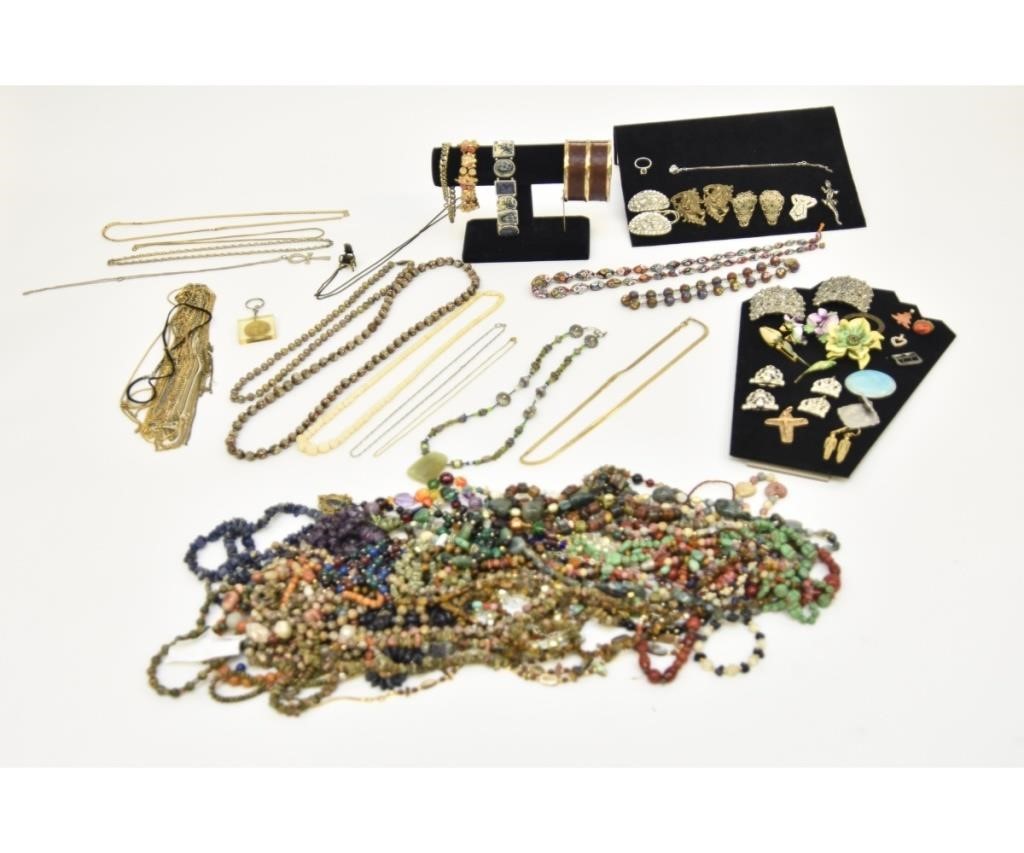 Ladies jewelry to include