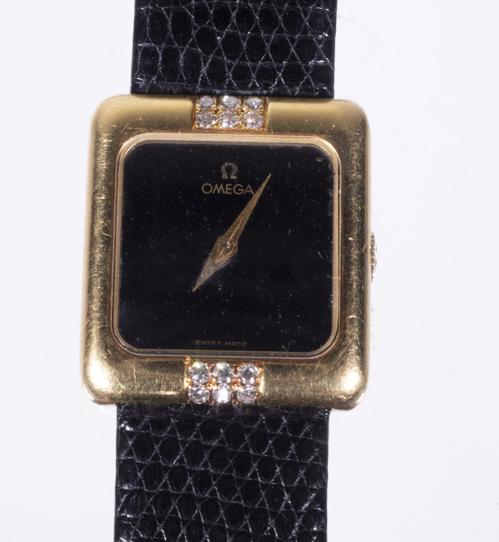LADIES SQUARE HEAD 18K GOLD OMEGA