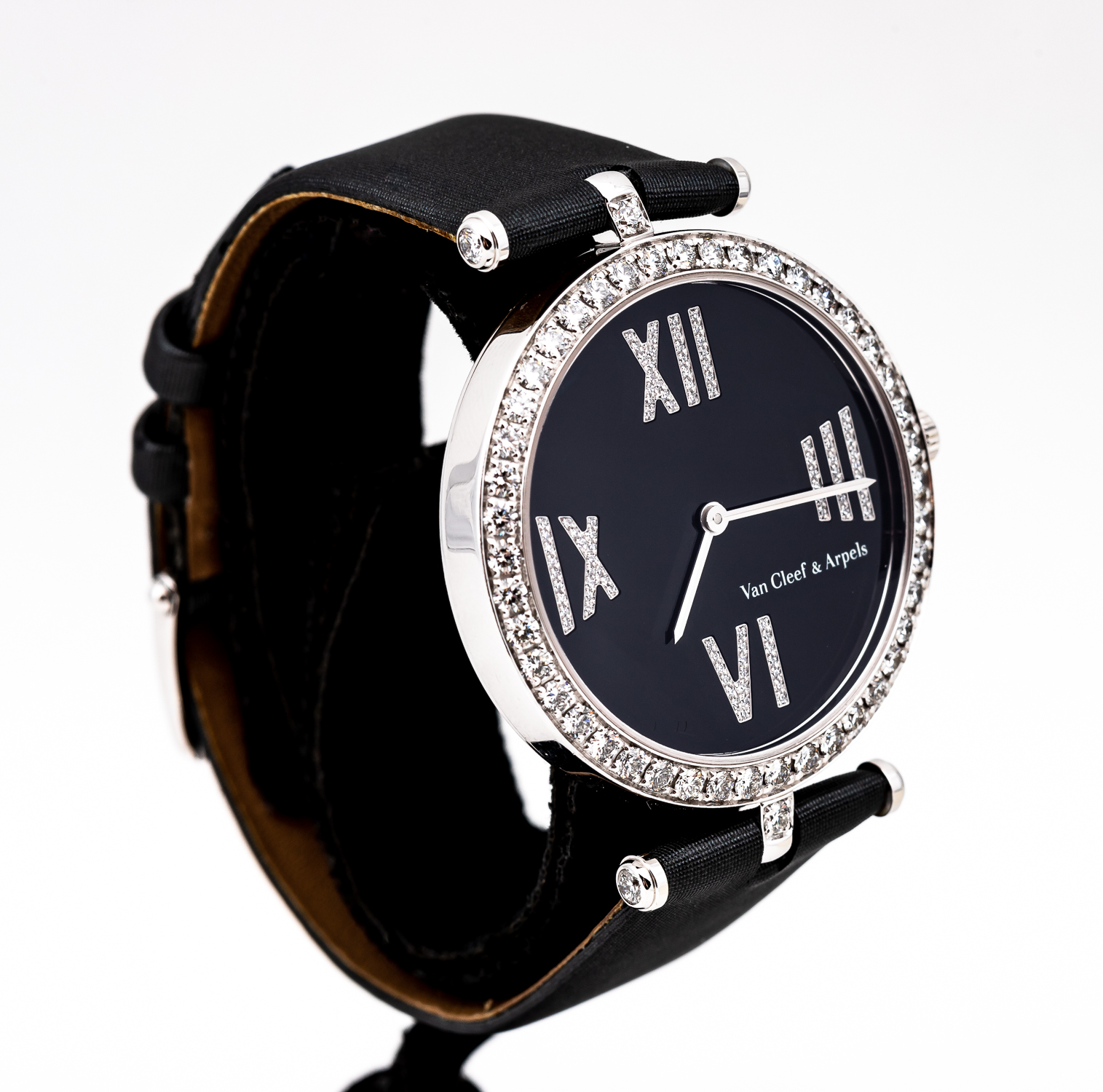 LADIES' VAN CLEEF & ARPELS 18K