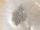 LADIES VINTAGE DIAMOND SPRAY B