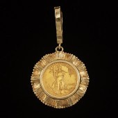 LADIES' VINTAGE GOLD COIN PEND