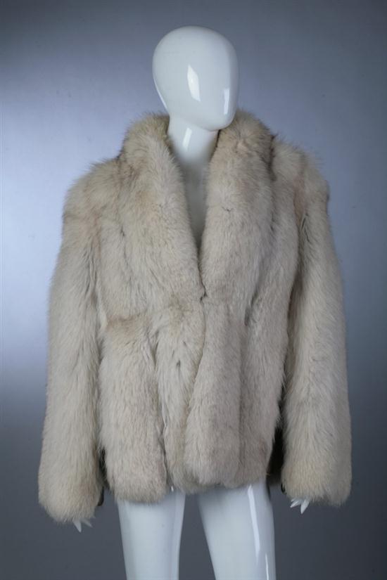 LADIES WHITE FOX FUR JACKET.