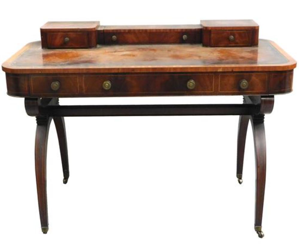 LADIES WRITING DESK WITH STEPBACK