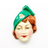 LADY IN GREEN HN1613 - ROYAL D