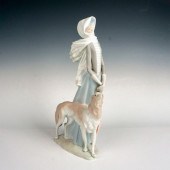 LADY WITH GREYHOUND 1014594 -