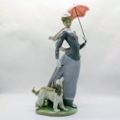 LADY WITH SHAWL 1004914 - LLAD